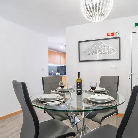 Casa Leonardo Nyaraló